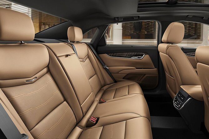 Luxury Sedan Departure from Manhattan to LaGuardia Airport LGA - Why This Transfer Works Well