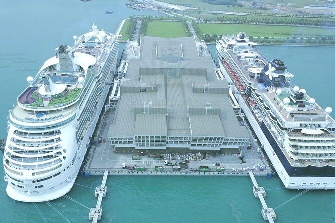 MBCC & HFCC - Cruise Terminal to City Hotel Transfer - From Disembarkation to Hotel: The Experience
