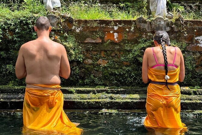 Melukat Ceremony and Temple Tour at Gunung Kawi Sebatu Temple - Who Should Consider This Tour?