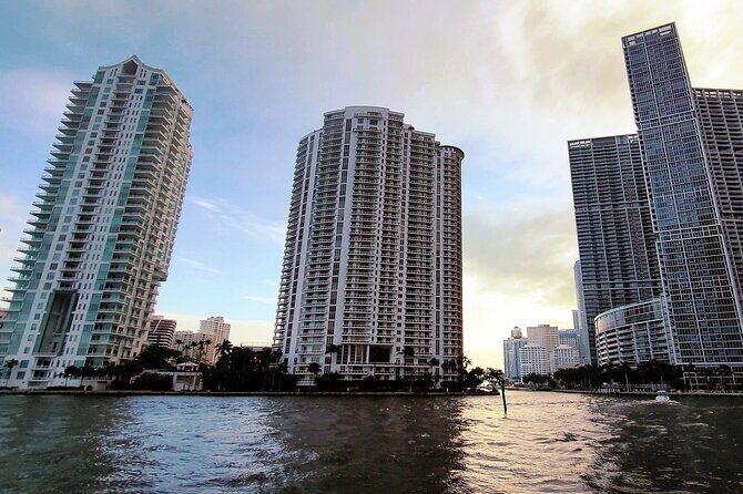 Miami: 60 Min City Cruise Millionaire's Homes & Venetian Islands - The Sum Up