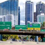Miami : Bus, Boat & Walking Tour the Ultimate City Discovery - The Boat Cruise: A Splash of Glamour and Panorama