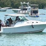 Miami Private 38 Express Cruiser Yacht with Captain - Key Points