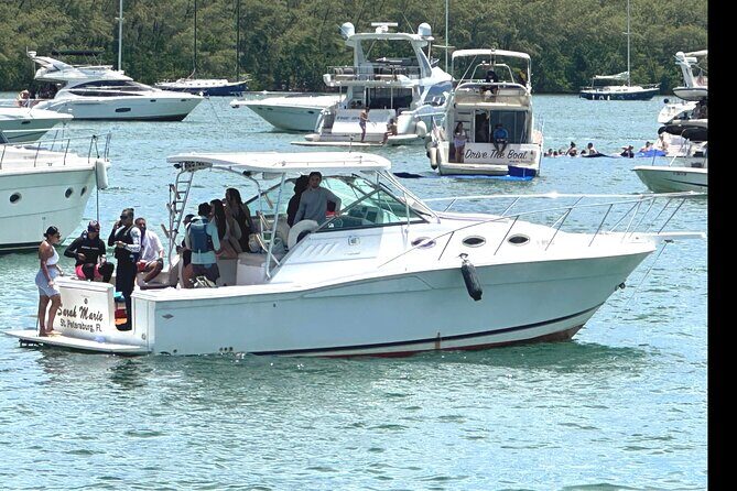 Miami Private 38 Express Cruiser Yacht with Captain - Key Points