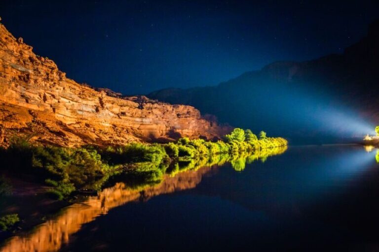 Moab: Colorado River Dinner Cruise with Music and Light Show - The Sum Up