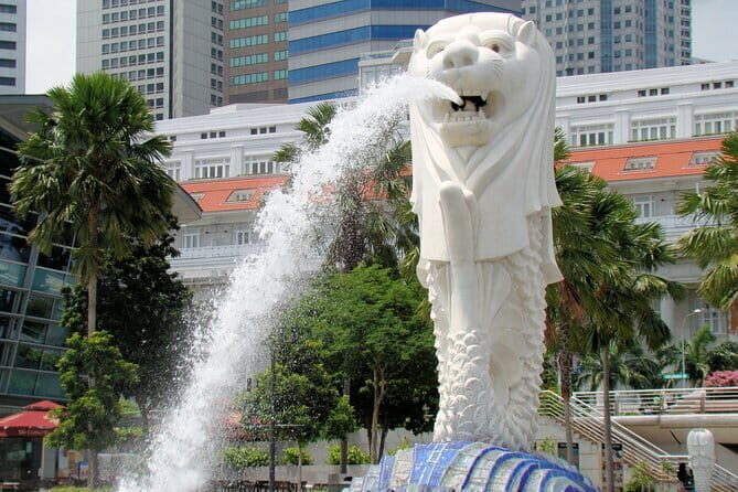 Morning Singapore City Tour w Gardens By The Bay Tickets - Gardens by the Bay: A Blooming Oasis of Innovation