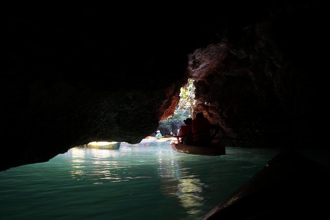 Most favorite full day boat tour with kayaking in Lan Ha bay, Ha Long bay - Who Should Consider This Tour?