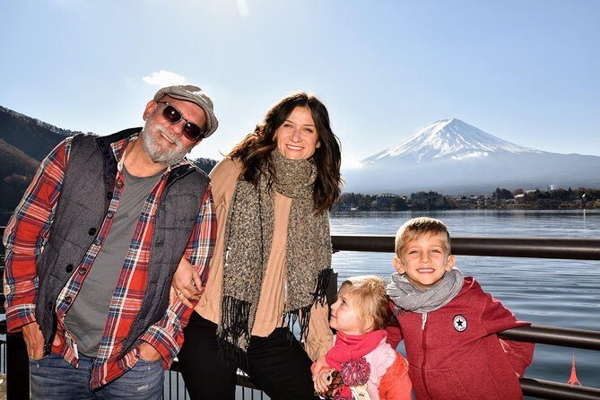 Mt Fuji day trip from Tokyo by car with photographer guide - Starting at Arakurayama Sengen Park