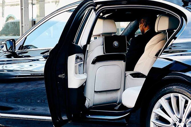 New York Airport Luxury Transfer : Newark Airport to New York City - The Sum Up