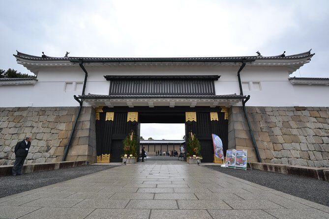 Nijo Castle and Imperial Palace Visit with Guide - An in-depth look at what you can expect