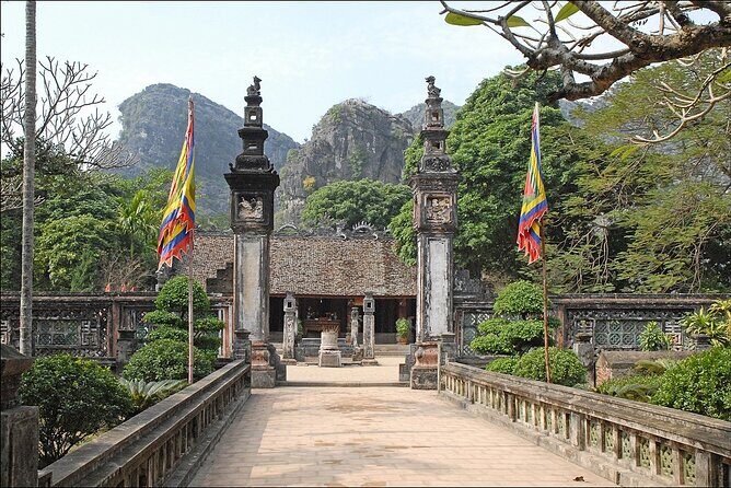 Ninh Binh 2D1N Excursion from Hanoi by Limousine - FAQs