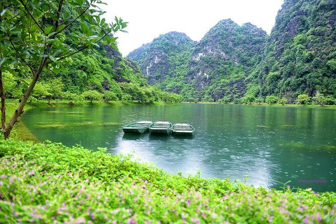 Ninh Binh Daily Tour: Hoa Lu - Am Tien Cave- Trang An boat ride - Exploring the Itinerary in Detail