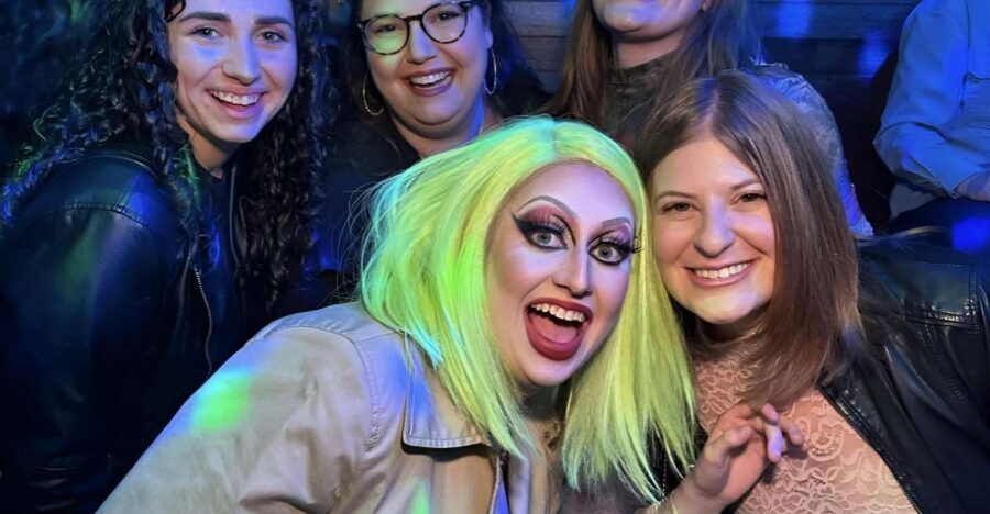 NYC: Drag Highlights - Bar Crawl & Show  Drinks Included! - Detailed Breakdown of the Itinerary