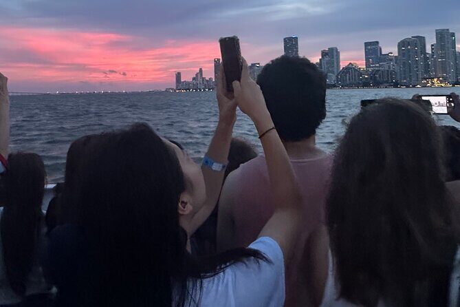 NYC Party Cruise with Light Narration - What’s the Experience on Board?