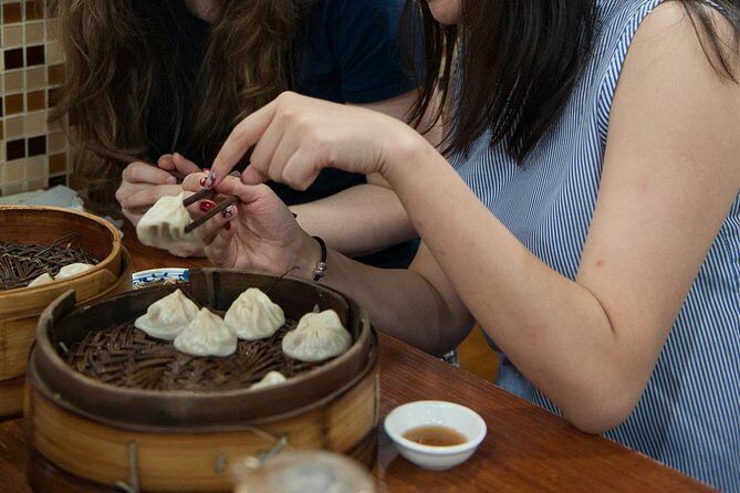 Off-beaten Route: Shanghai Old Town Discovery&Street Food Tasting - The Food: A Tasty Journey Through Shanghai