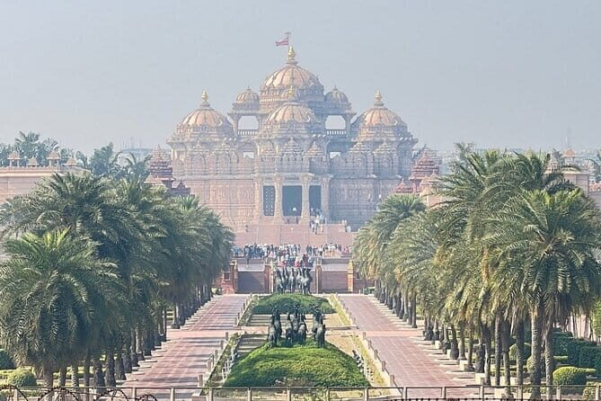 Old And New Delhi Private Guided Tour With Entrances- 8 Hours - Practical Tips for Making the Most of This Tour