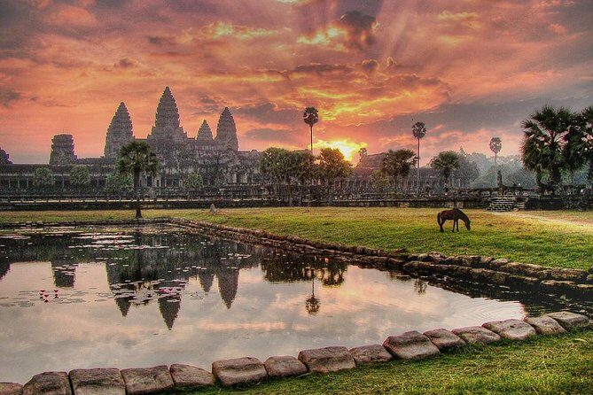 One Day Private Guide Tour of Angkor Thom, Bayon, Ta Phrom & Angkor Wat - What Makes This Tour Stand Out?