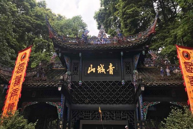 One Day Trip to Dujiangyan Irrigation System & Mount QingCheng Tour - A Closer Look at the Itinerary