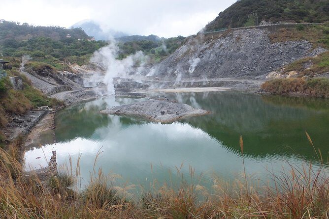 One-day Yangmingshan NP Beitou Hot Spring Park and Tamsui Tour Package - The Thermal Hot Springs of Beitou