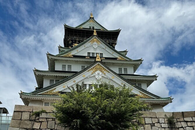 Osaka: Osaka Castle Tower Private Guided Tour in 90 Minutes - Who Would Enjoy This Tour?