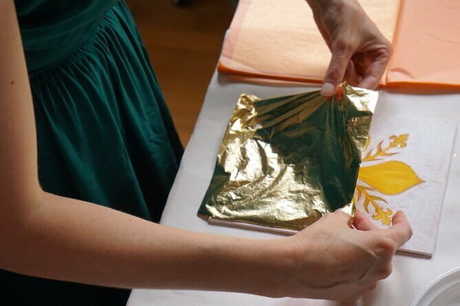 Painting Experience in Florence: Create Your Own Florentine Lily - What Travelers Say About This Experience