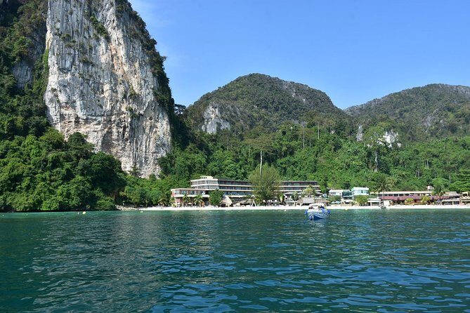 Phi Phi Don & Phi Phi Leh Sunset Trip by Arisa Speed Boat - Is This Tour Right for You?
