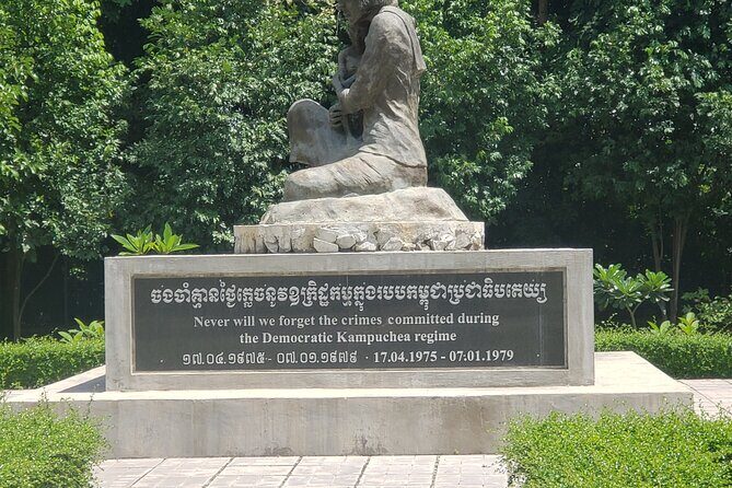 Phnom Penh Haft Day tour Genocide Museum and Killing Field - What Sets This Tour Apart?