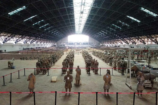 Private 2-Day Xian Delight Tour of Terracotta Army and City Sightseeing - Day 2: Cultural Icons & Vibrant Markets