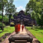 Private 2 Days Angkor Wat Sunrise and Discover all Major Temples - Guides and Personal Touches