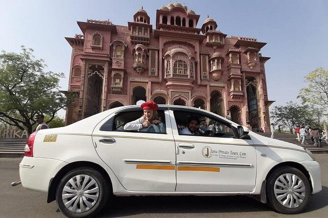 Private 2-Days Tour of Jaipur from New Delhi with Options - Day 2 Highlights: Forts & Royal Cemeteries