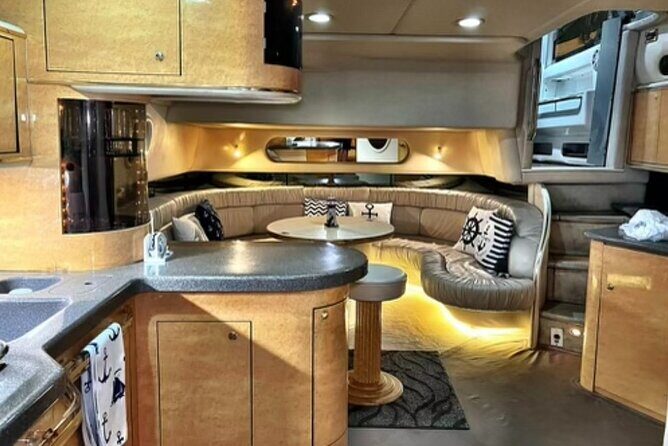 Private 52' Yacht Rental with Captain in Miami - What’s Included and What to Budget For
