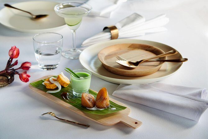 Private 6-Course Romantic Candlelight Dinner Overlooking Ubud Valley - What Makes This Experience Stand Out?