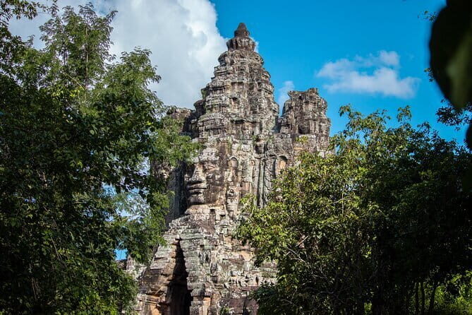 Private Angkor Wat Sunrise Guide Tour include Breakfast and Snack - Authenticity and Personal Touches from Reviewers