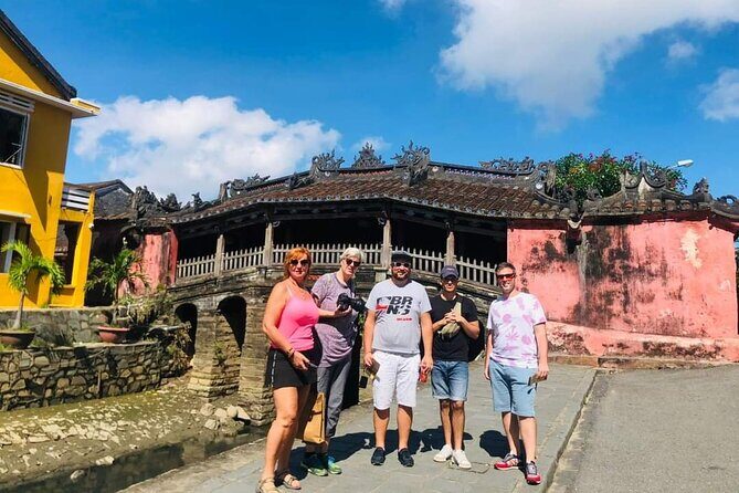 Private Boat Ride, Night Market, and Walking Tour in Hoi An - A Serene Sampan Boat Ride Along the Hoai River