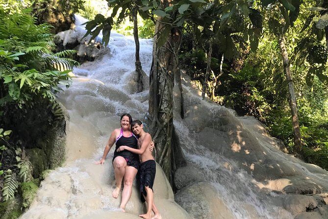 Private Chiang Mai Tour to Bua Thong Waterfalls and Ziplining - What the Reviews Say