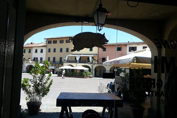 Private Chianti Classico Tour with wine and food tasting in a Historic Estate - Who Will Love This Tour?
