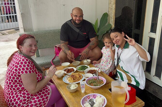 Private Cooking Class & Saigon Local Daily Life by Alleys - Diving into the Itinerary