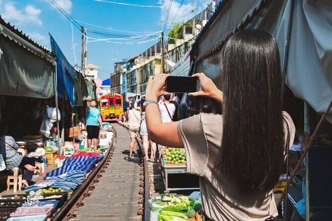 Private Damnoen Saduak and Maeklong Railway Market Tour(min 2pax) - Why This Tour is a Great Choice