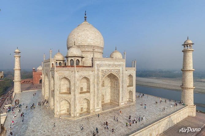 Private Day Tour to Taj Mahal and Agra Fort from Delhi by Car - The Value of This Tour