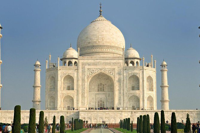 Private day trip to Taj Mahal from New Delhi - Lunch and Final Moments