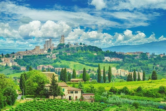 Private Day Trip Tuscany Landscape and Wine Tasting from Florence - San Gimignano — The Medieval Sky-High Town
