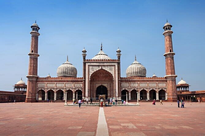 Private Delhi Tour : Monuments , Rickshaw Ride & Local Heritage - Iconic Monuments: India Gate & Rashtrapati Bhavan