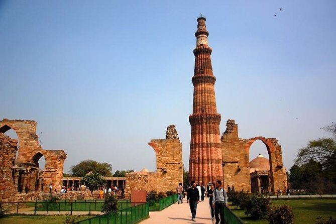 Private Full-Day City Tour of Old and New Delhi with Jama Masjid - Who Is This Tour Best For?