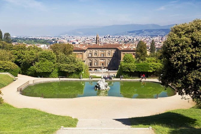 PRIVATE Guided tour: BOBOLI Gardens of the Royal Palace and Hidden Messages - Who Should Consider This Tour?