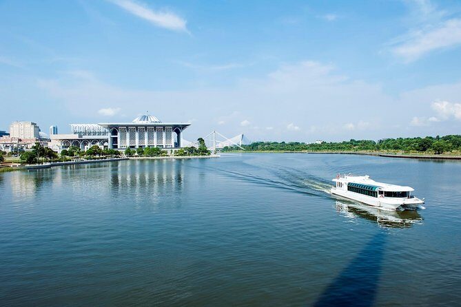 Private Half-Day Putrajaya Tour with Lake Cruise from Kuala Lumpur - Who Will Appreciate This Tour?