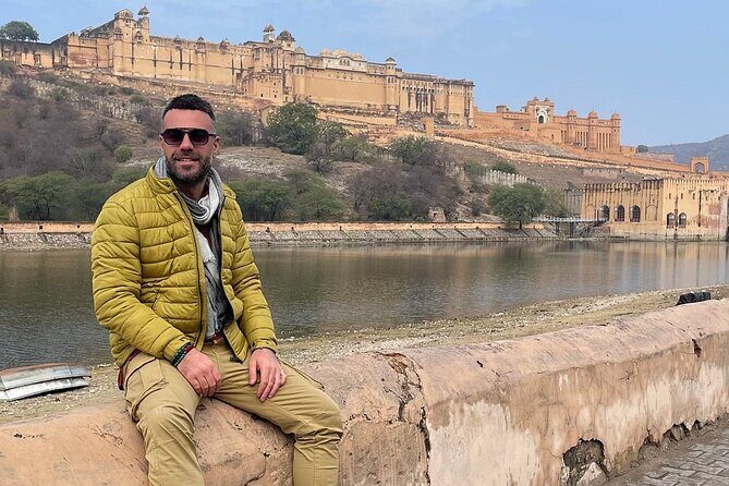 Private Jaipur Half Day Tour with Amer Fort and Stepwell - A Deep Dive into the Jaipur Half Day Tour