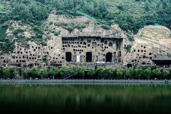 Private Luoyang Longmen Grottoes & Shaolin Temple Day Tour from Luoyang - An In-Depth Look at the Luoyang Private Day Tour