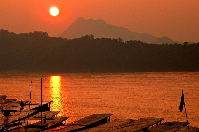 PRIVATE Luxury Sunset Mekong Afternoon trip from HCM city - Cultural Stops: Coconut Candy Village & Local Life