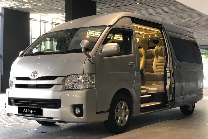 Private Mini-Bus Transfer to Attractions in Singapore - Key Points