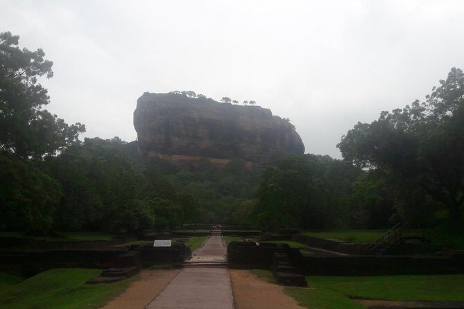 Private Minneriya National Park Jeep Safari And Sigiriya Tour - Authentic Experiences and Practical Tips
