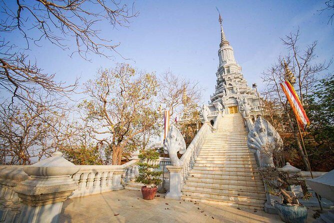 Private Oudong Temple Day Tour from Phnom Penh - A Detailed Look at the Oudong Day Tour
